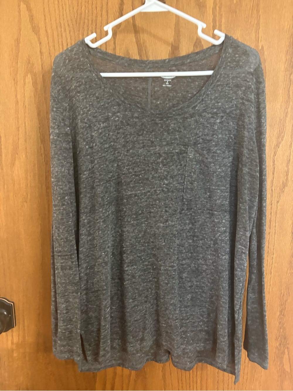Old Navy Charcoal Heather Long Sleeve Scoop Neck Top